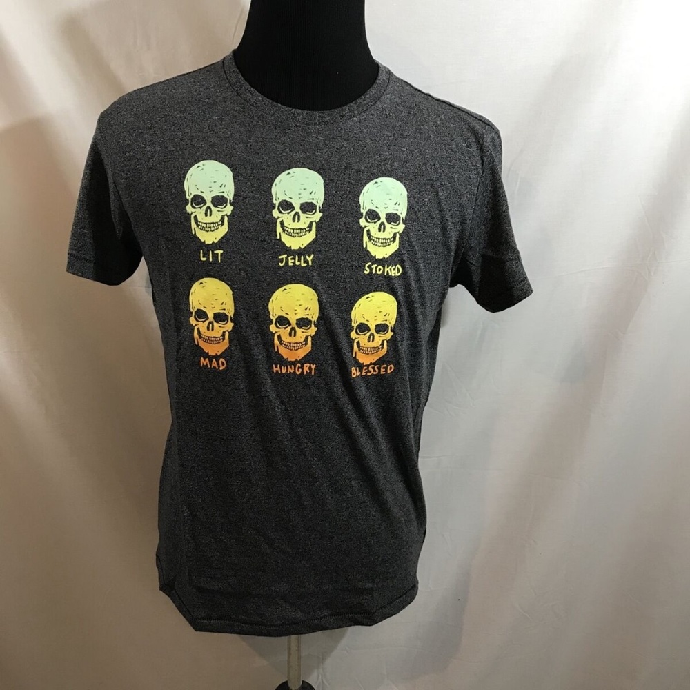 Free State charcoal “skull” short sleeve T - mens M, NWT